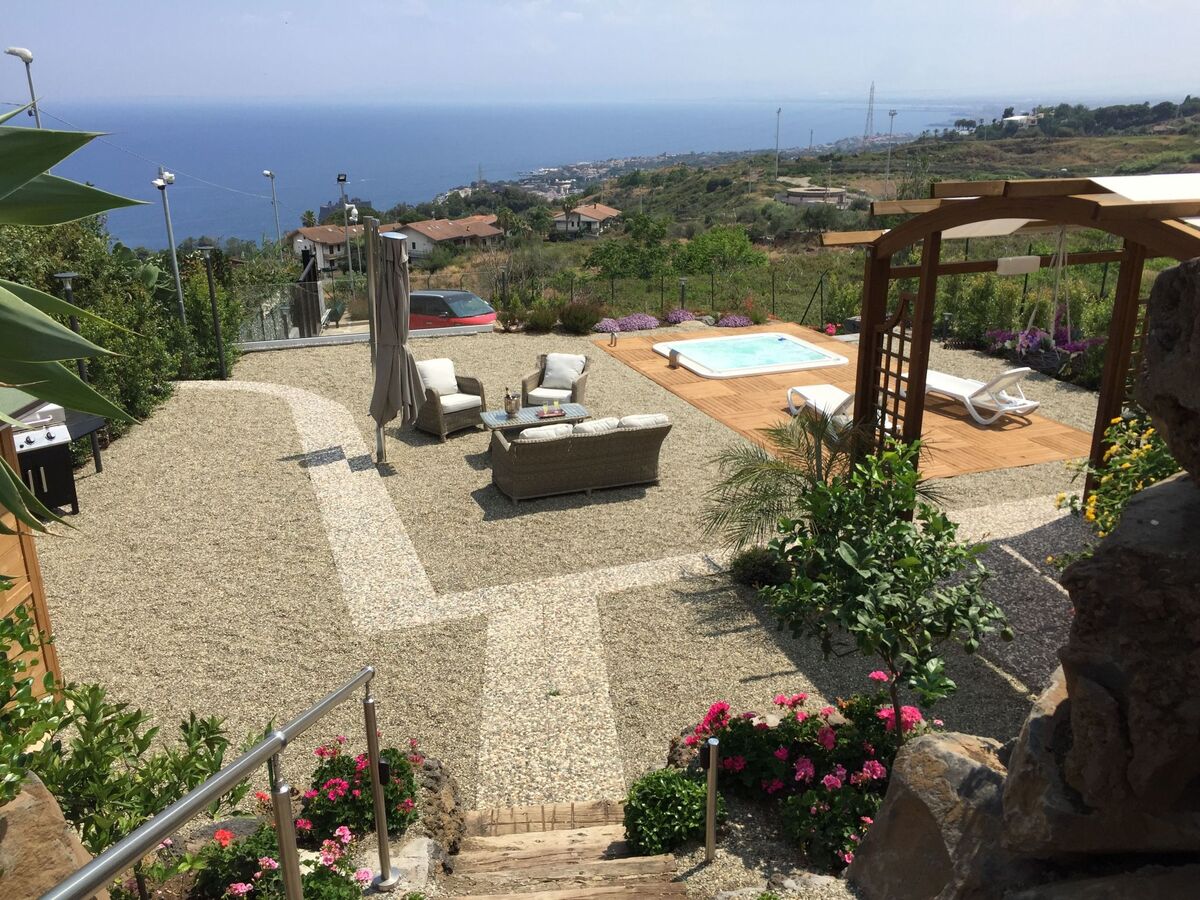 Zyklopenhaus – Maison avec mini-spa privé à Aci Catena - Photo 11