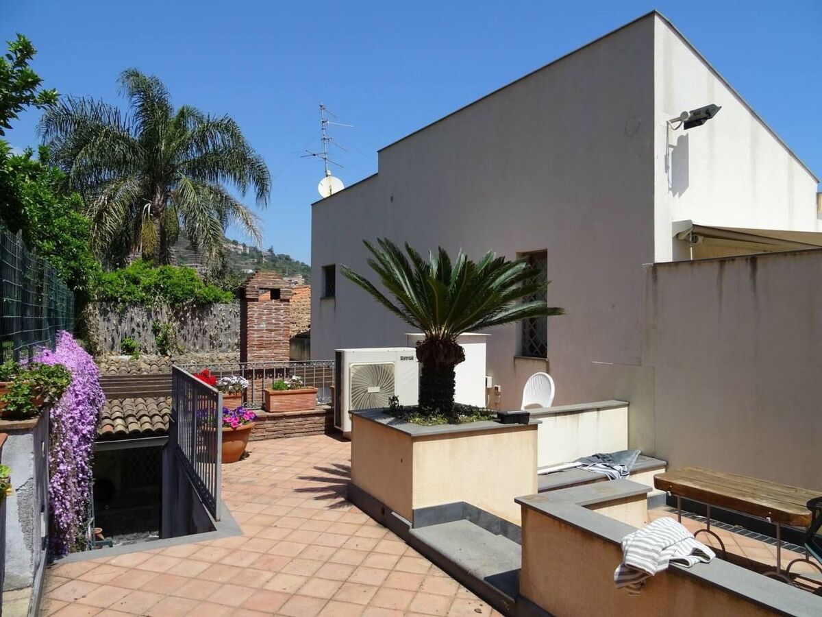 Villa bord de mer Acireale, 5000 m² et accès direct à la plage - Photo 1