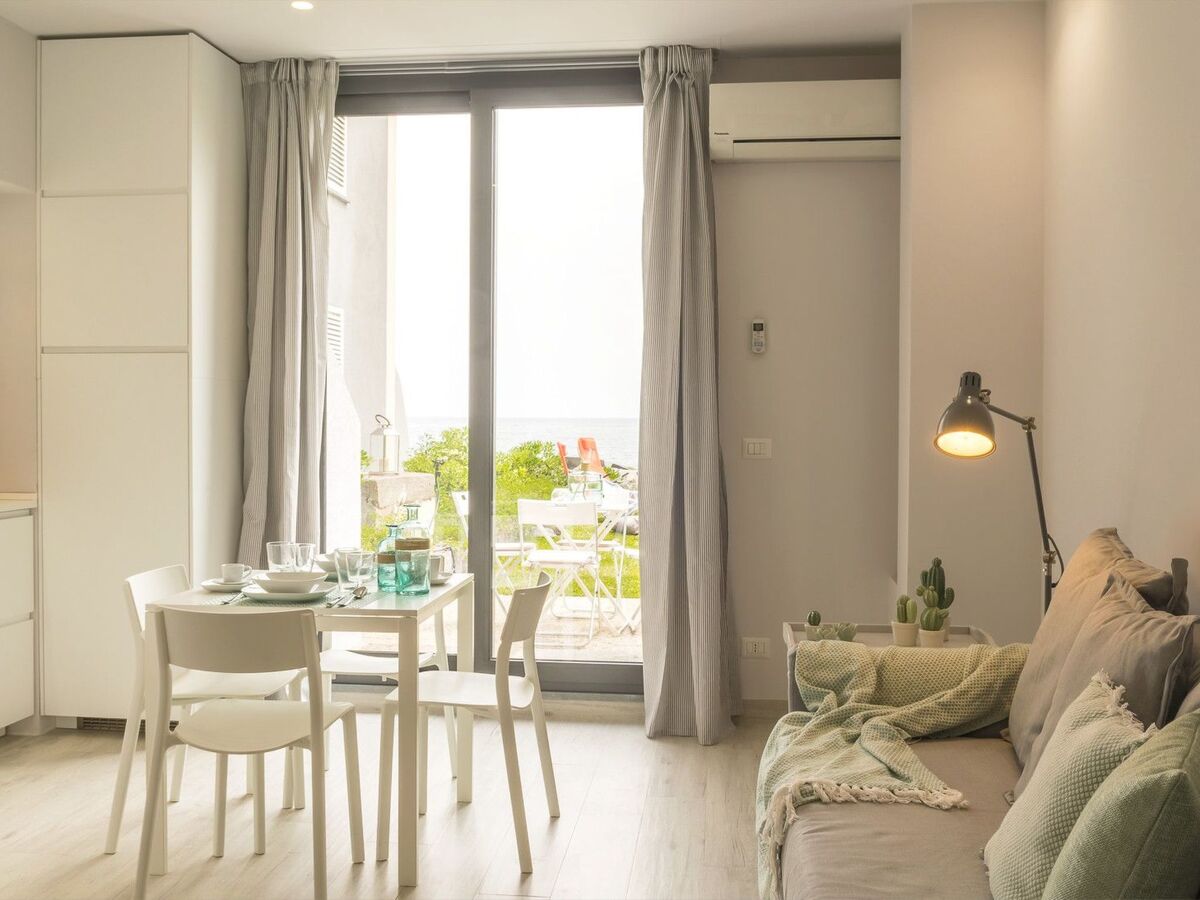 Les Suites Apartment 1 – Accès direct mer à Riposto - Photo 4
