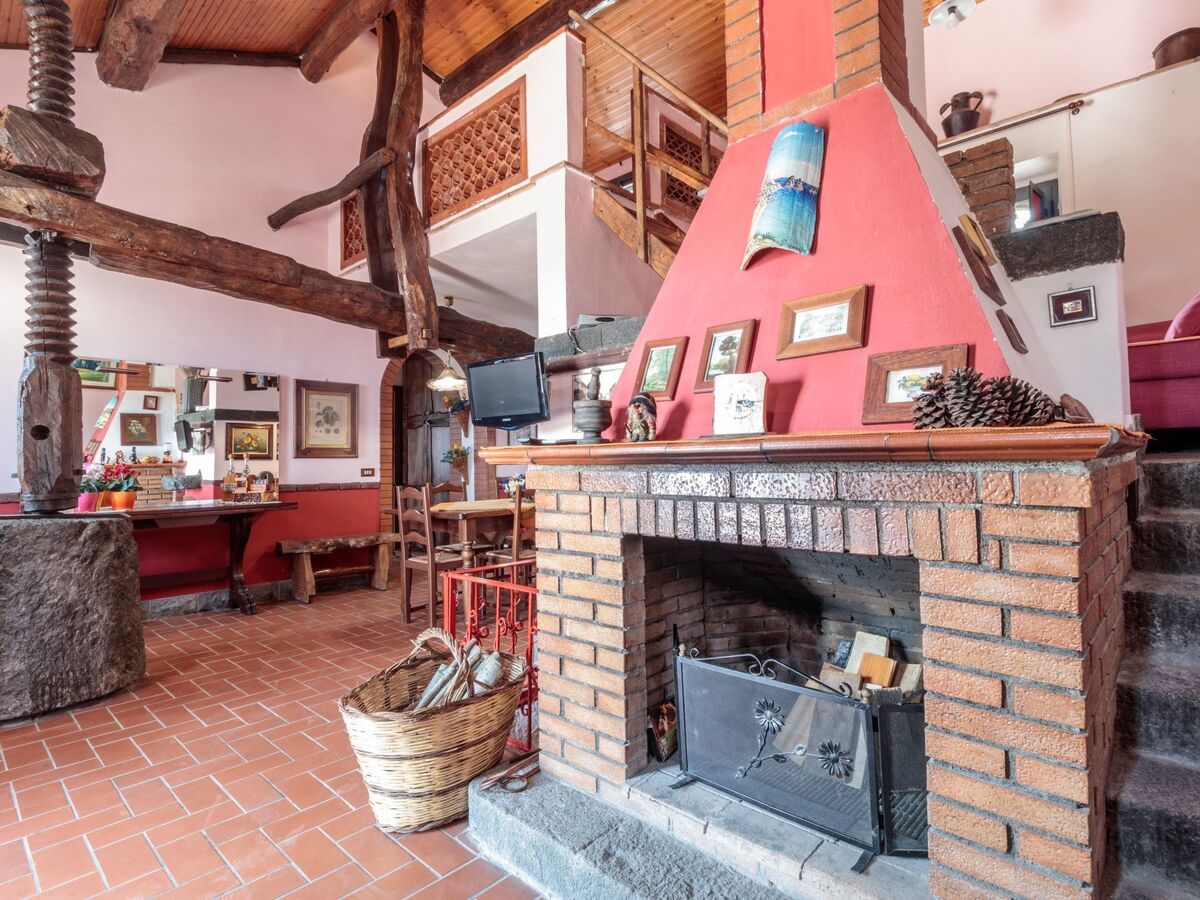 Ancien moulin à huile avec spa panoramique à Piedimonte Etneo - Photo 13