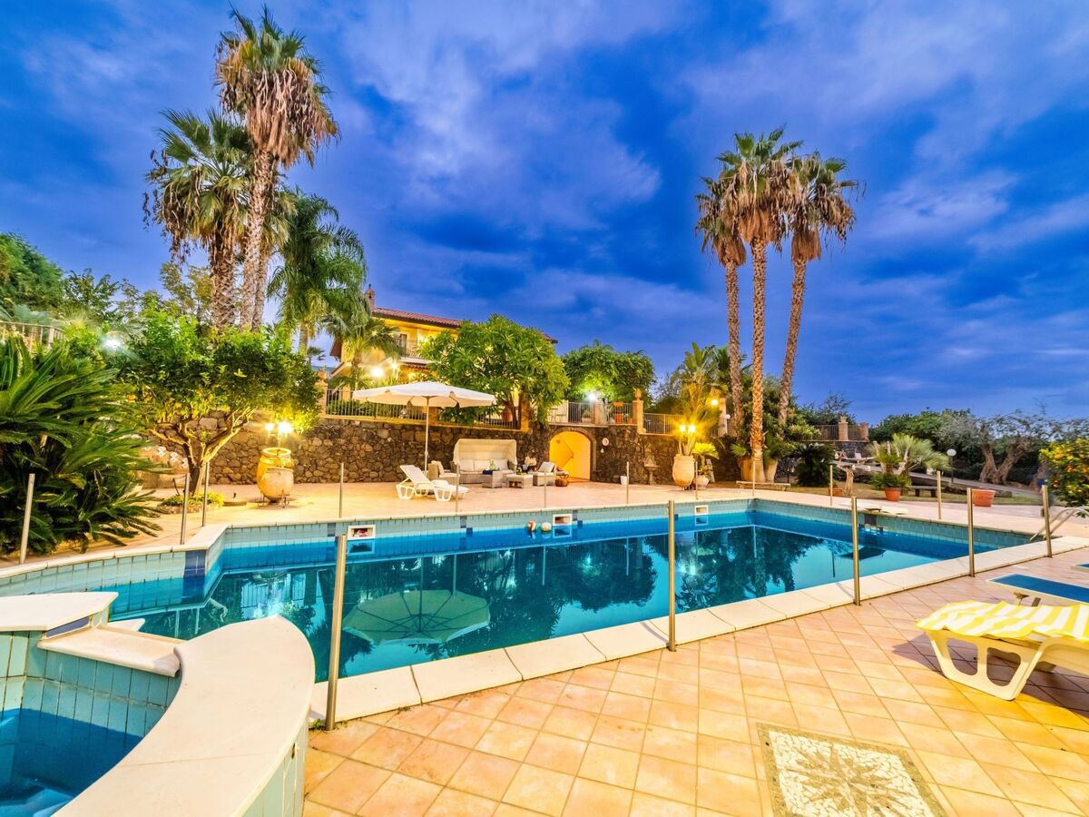 Villa Mamma Nella - 10 pers, piscine & vue Etna - Photo 5