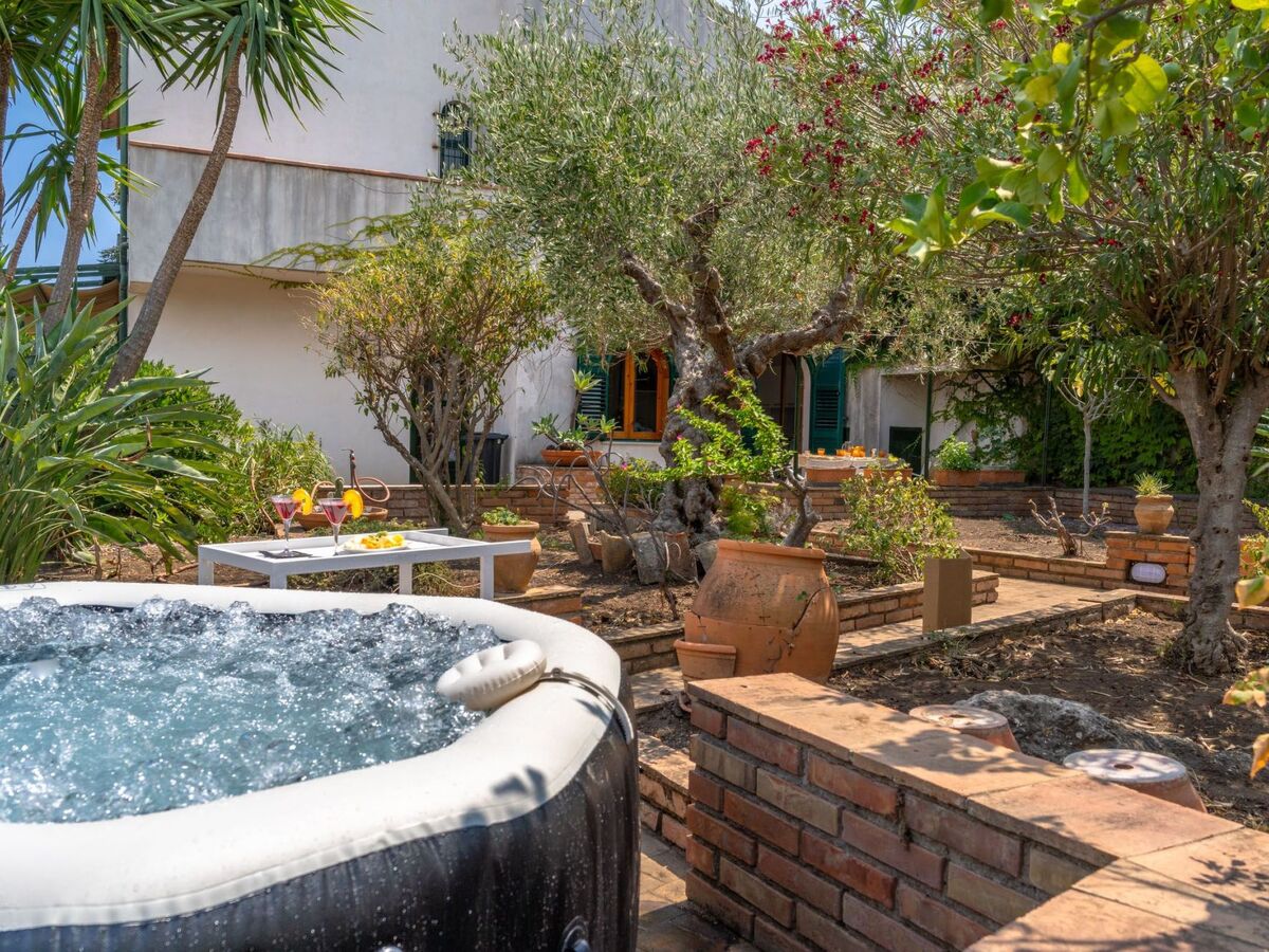 Angelo's Haus, maison 6 pers. avec jacuzzi à Taormina - Photo 36