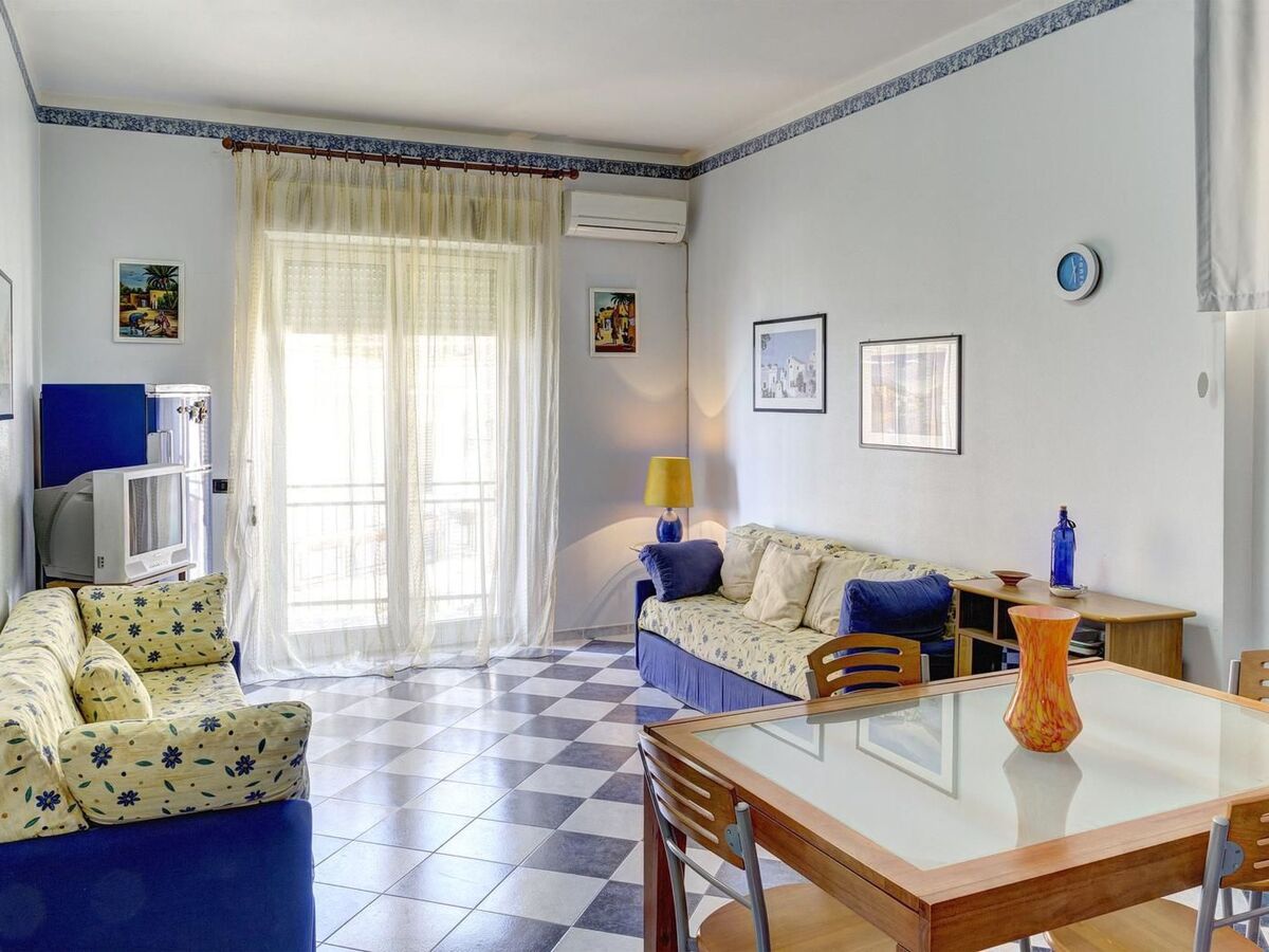 Appartement Tysandros, 10 m de la plage à Giardini Naxos - Photo 4