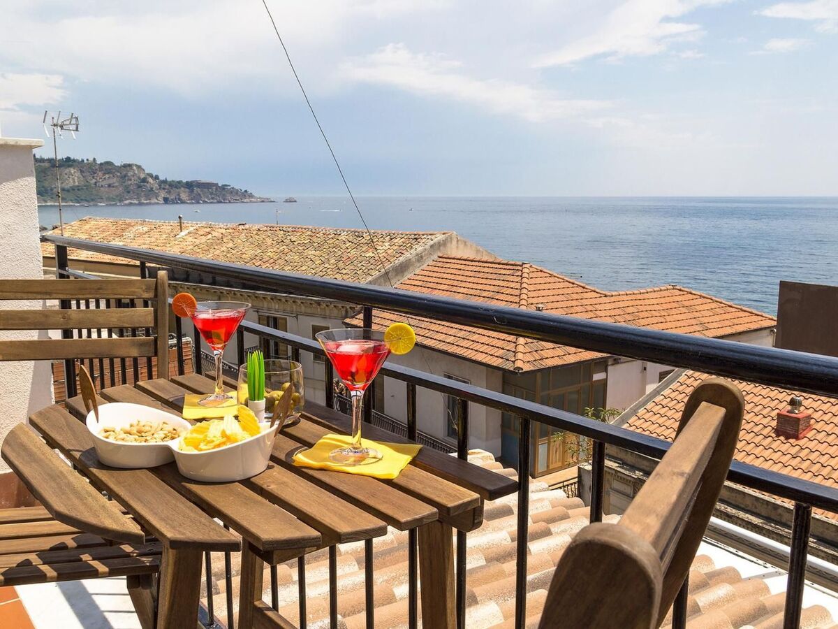 Zina Suite à 30m de la mer à Giardini Naxos - Photo 2