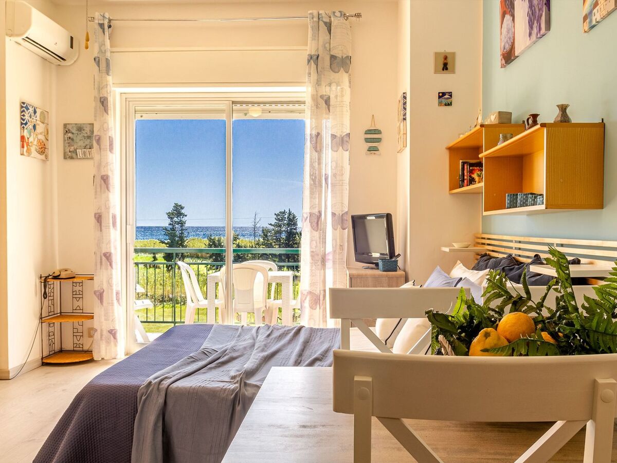 Studio vue mer à Castelmola, 100 m de la plage - Photo 2