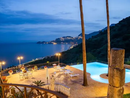 Location maison à Letojanni