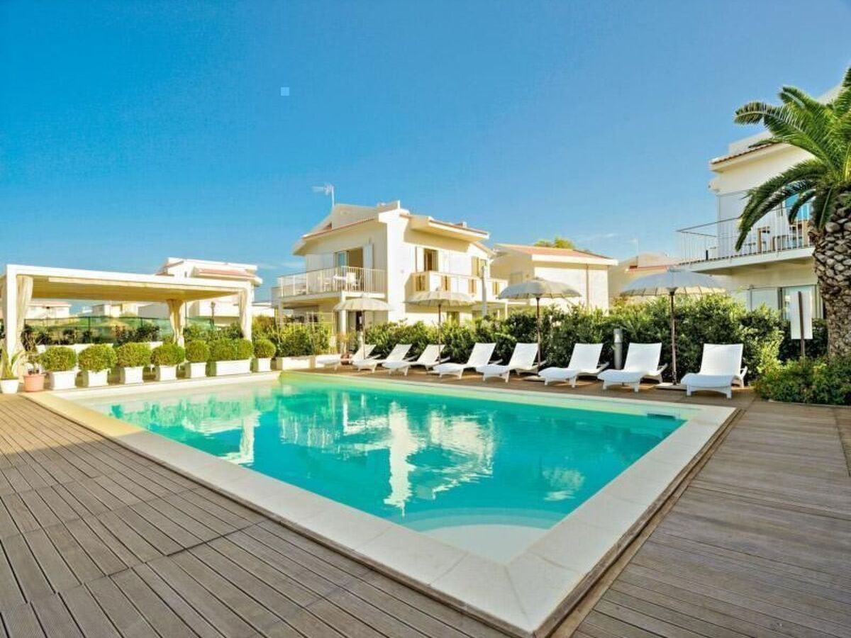 Appartement avec terrasse 15 m² face à la mer - Photo 4