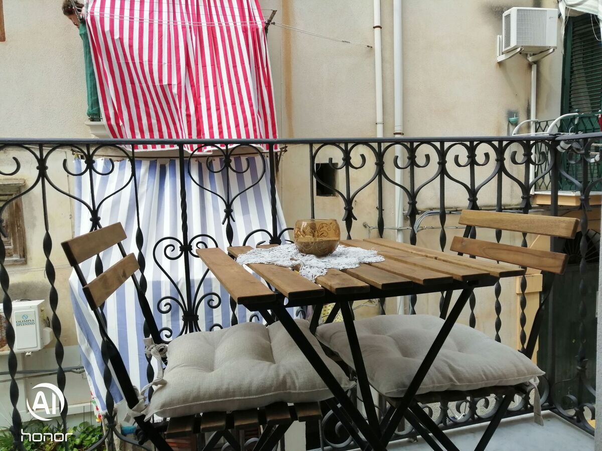 Appartement centre Cefalù, balcon vue rue à 50m de plage - Photo 1