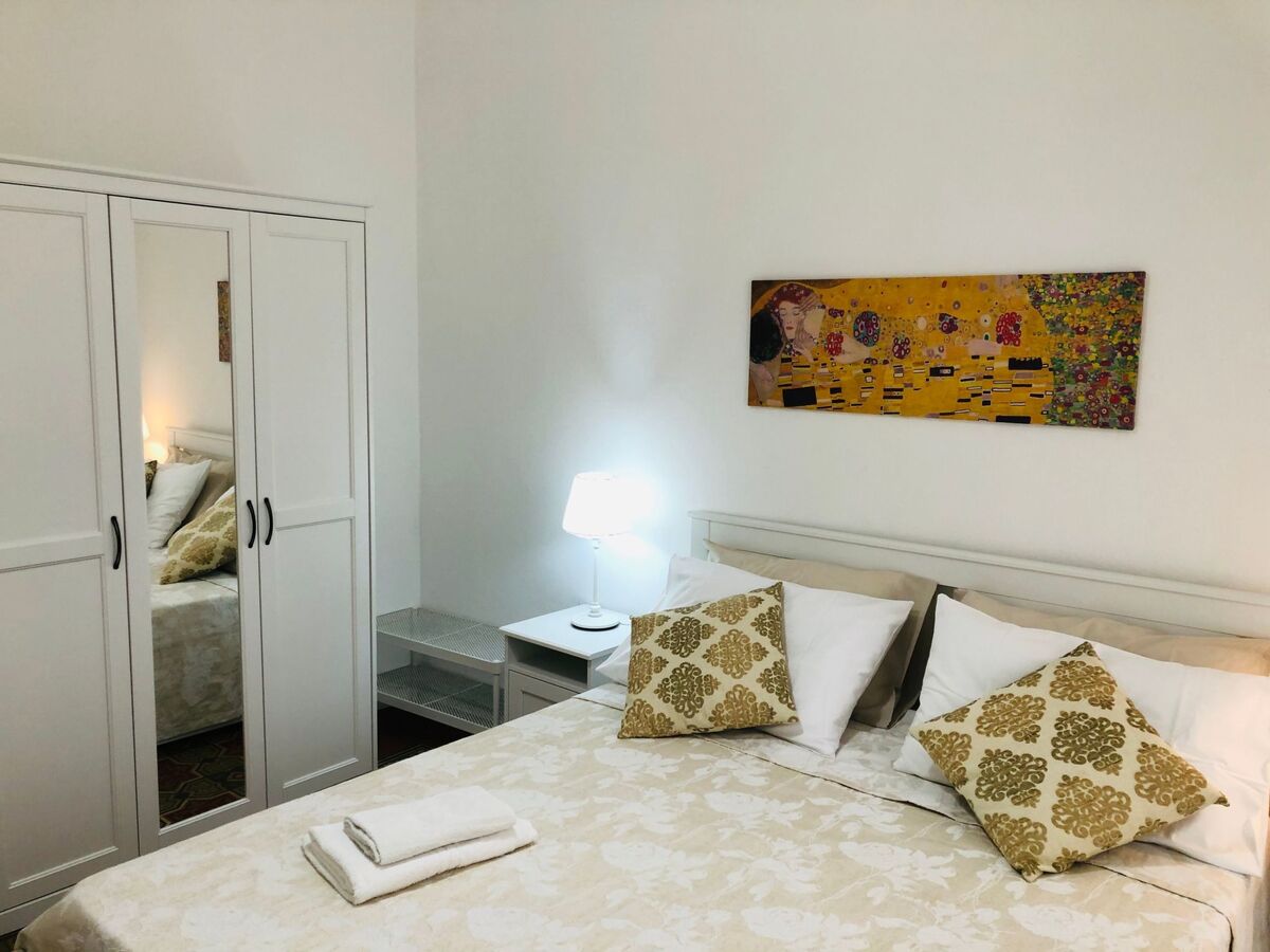 Appartement centre Cefalù, balcon vue rue à 50m de plage - Photo 2