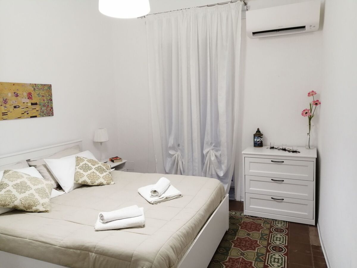 Appartement centre Cefalù, balcon vue rue à 50m de plage - Photo 5