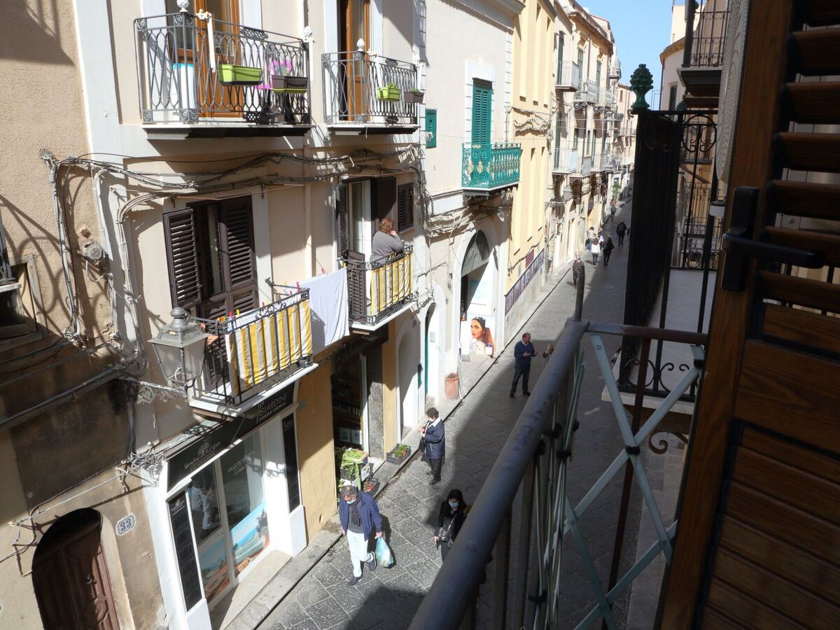 Casa Saraceni, studio avec balcon sur Corso Ruggero - Photo 3