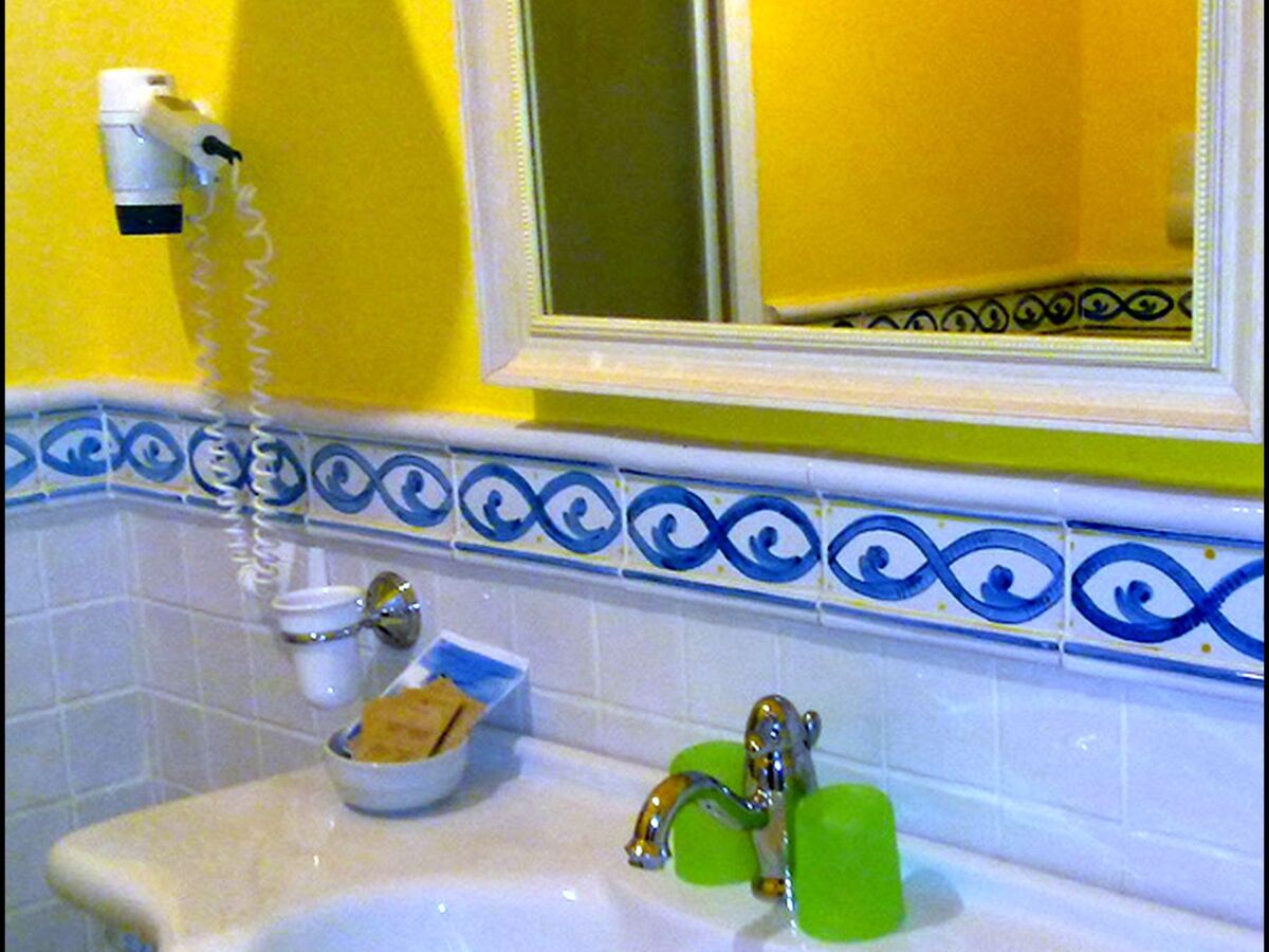 Chambre vue mer aux Eolie – Lipari, direct plage - Photo 15