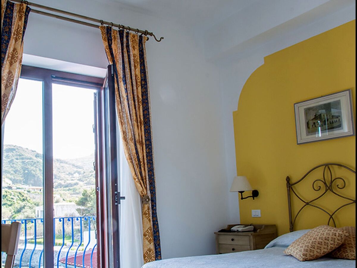 Chambre vue mer aux Eolie – Lipari, direct plage - Photo 28
