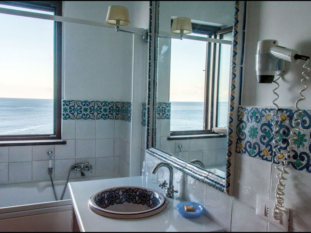Chambre vue mer aux Eolie – Lipari, direct plage - Photo 33