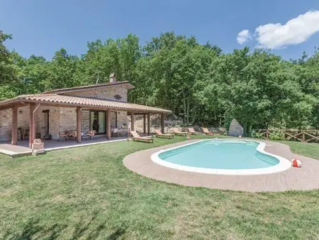 Location maison à San Lupo, Bauernhaus im grünen Sannio mit Schwimmbad