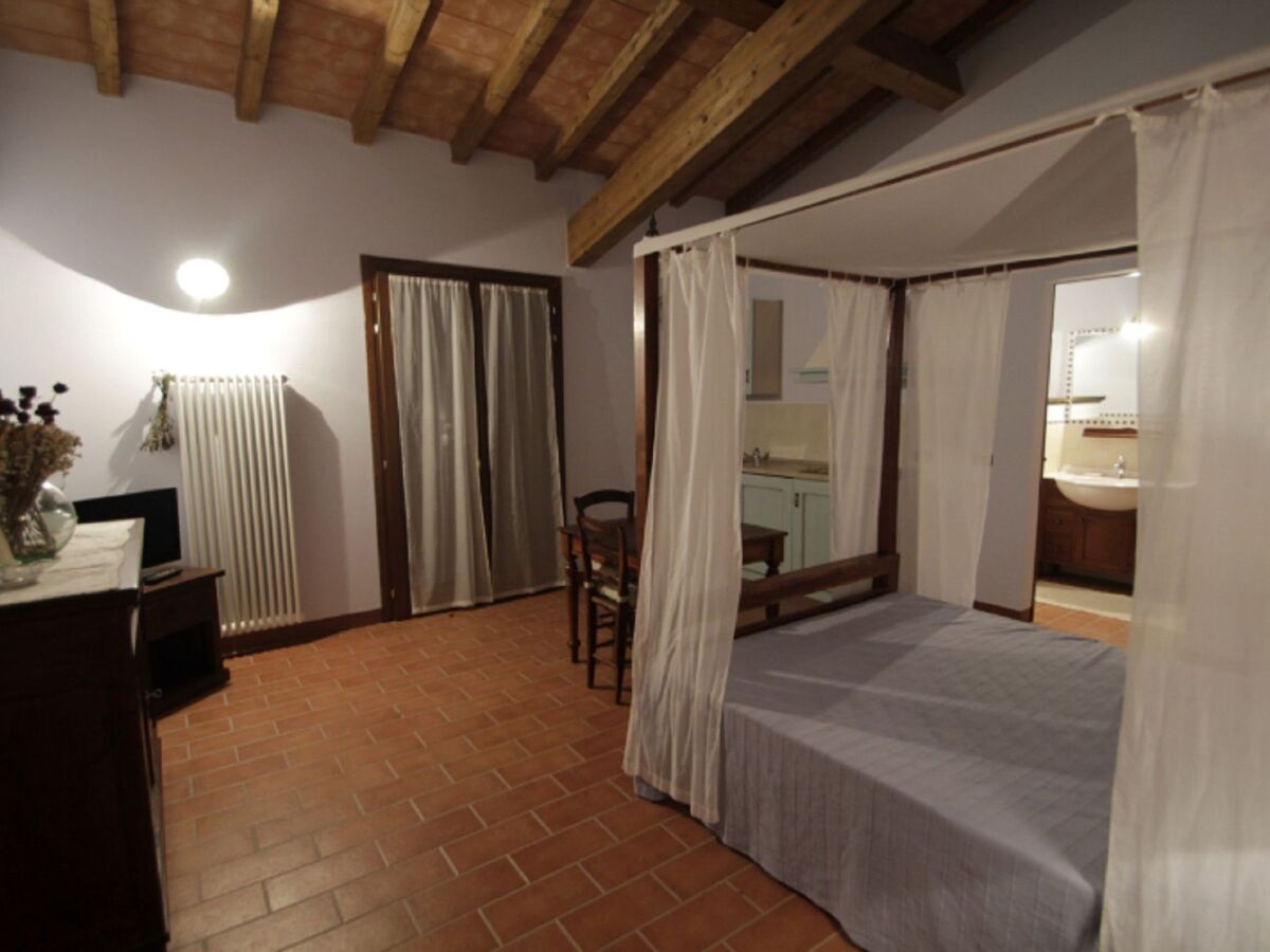 Studio Corte Stellata à Bondeno, ancienne ferme avec jardin - Photo 1