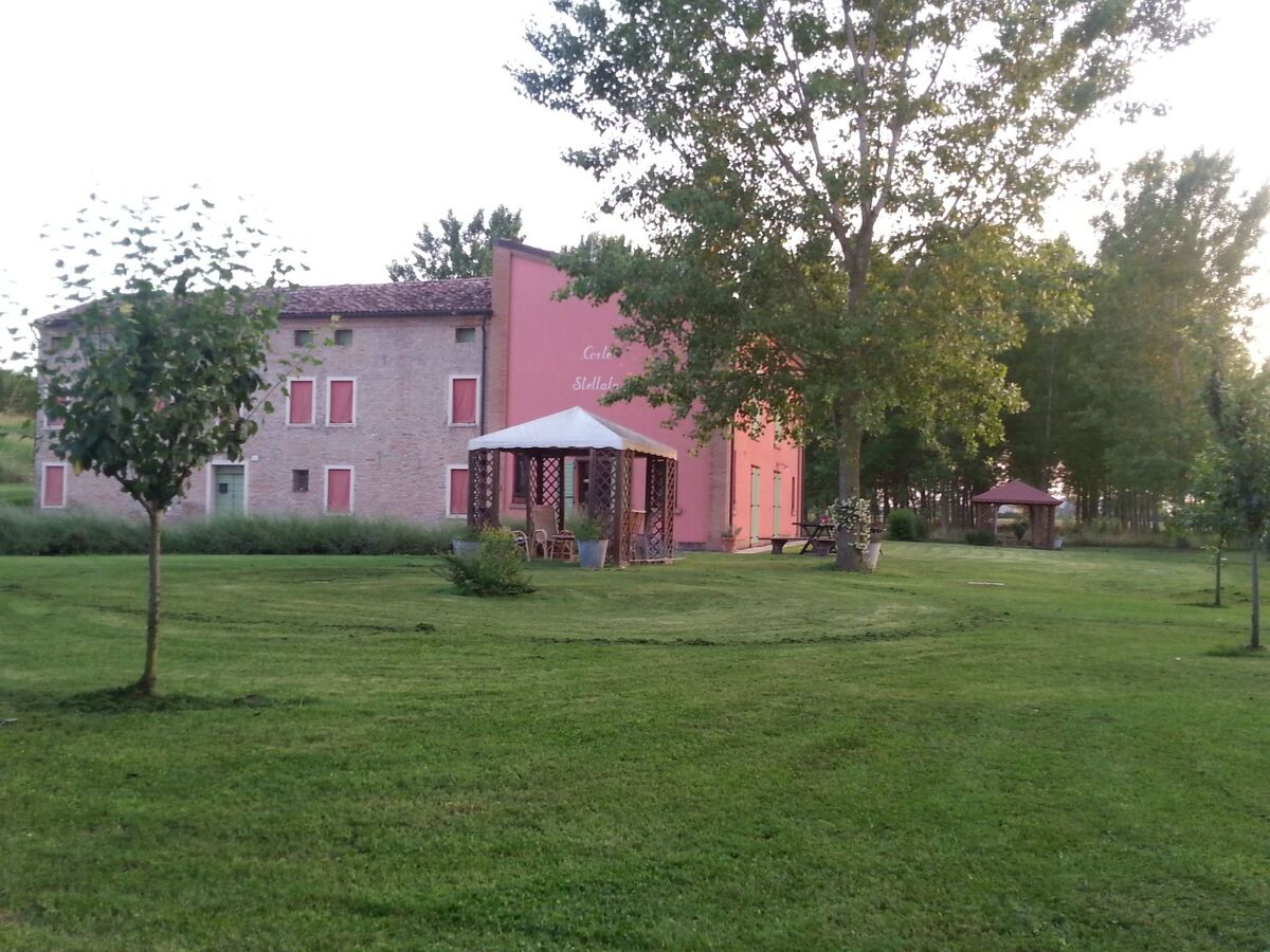 Studio Corte Stellata à Bondeno, ancienne ferme avec jardin - Photo 6
