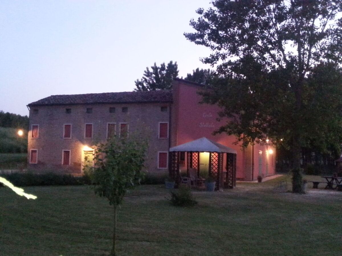 Studio Corte Stellata à Bondeno, ancienne ferme avec jardin - Photo 7