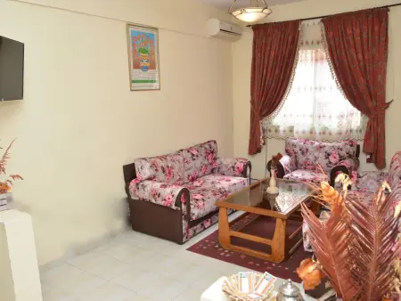 Location appartement à Marrakech, Schöne Wohnung mit Balkon und Bergblick