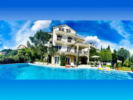 Location appartement à Herceg Novi, Appartement mit Pool