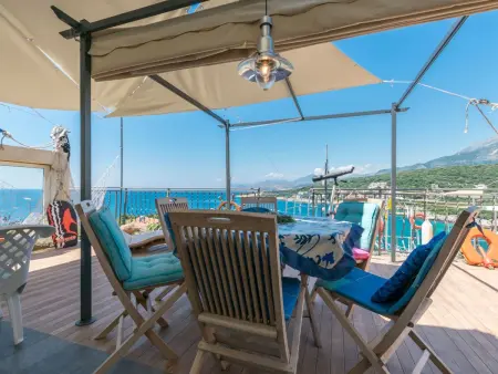 Location appartement à Utjeha, Gemütliche Wohnung mit Meerblick vom Balkon aus