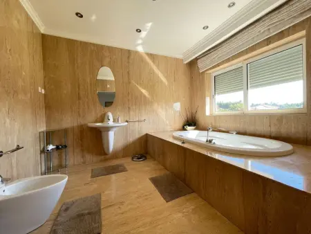 Villa 6 chambres avec piscine privée à Viana do Castelo : photo 16