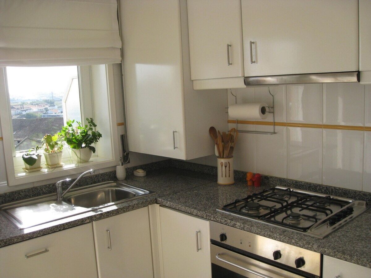 Appartement 4 pers. à Aveiro, 6e étage avec terrasse - Photo 7