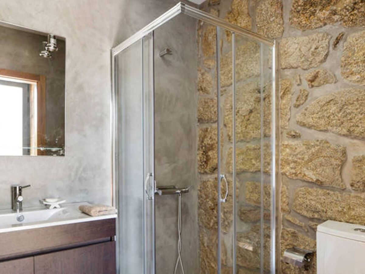 Maison rénovée 4 pers. à Tondela, piscine et accès écopista - Photo 24