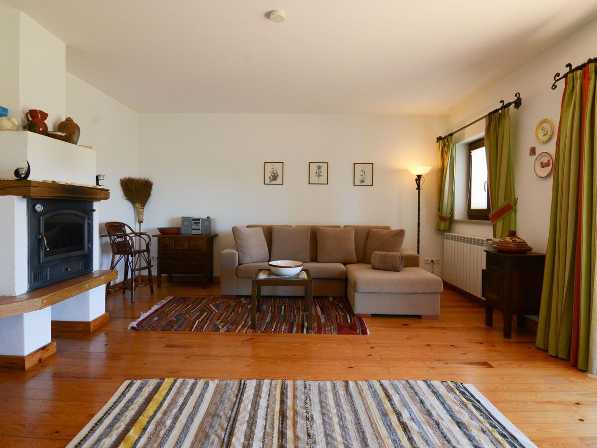 Maison 1200m² jardin avec terrasse à Anceriz - Photo 5