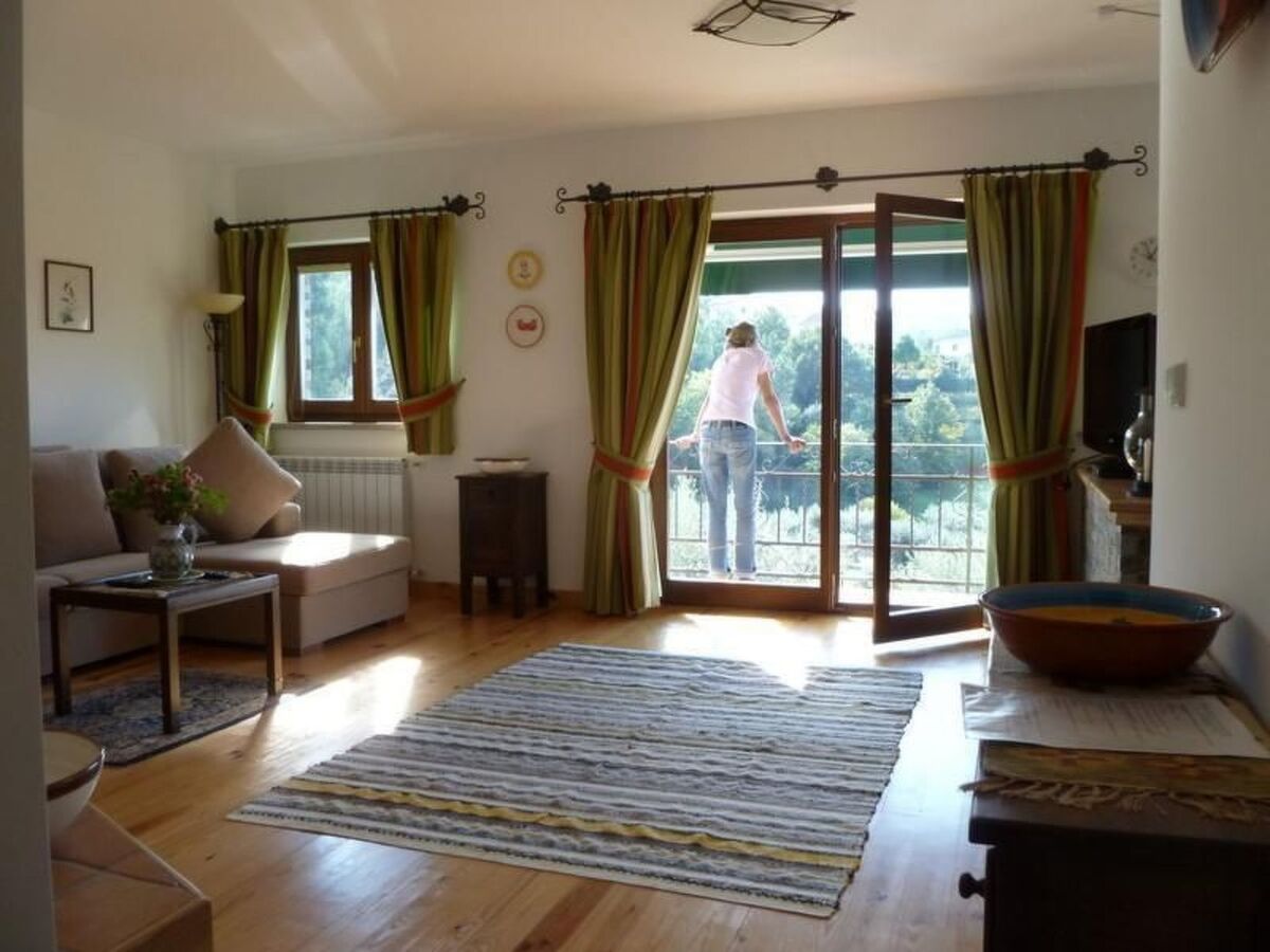 Maison 1200m² jardin avec terrasse à Anceriz - Photo 6
