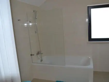 Villa moderne avec piscine privée à Famalicão : photo 17