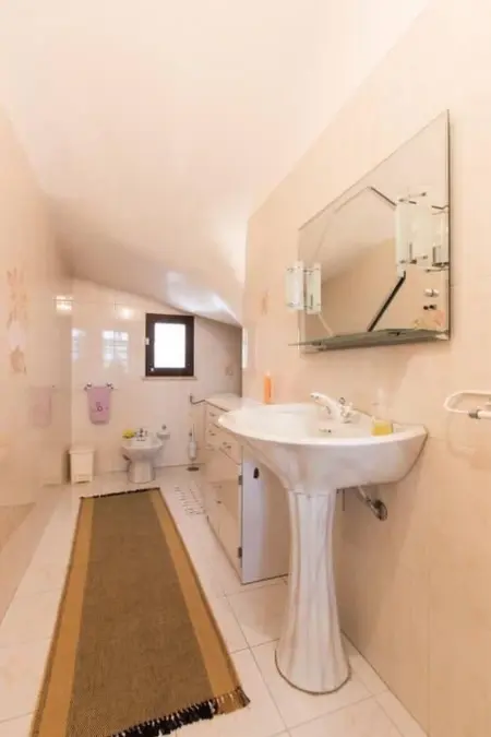 Maison 4 chambres avec piscine privée à Famalicão : photo 22