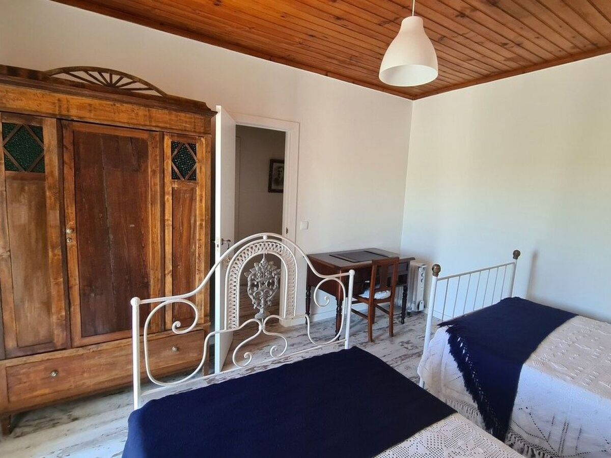 Maison de ferme dans les vignes à Ribafria, piscine - Photo 2