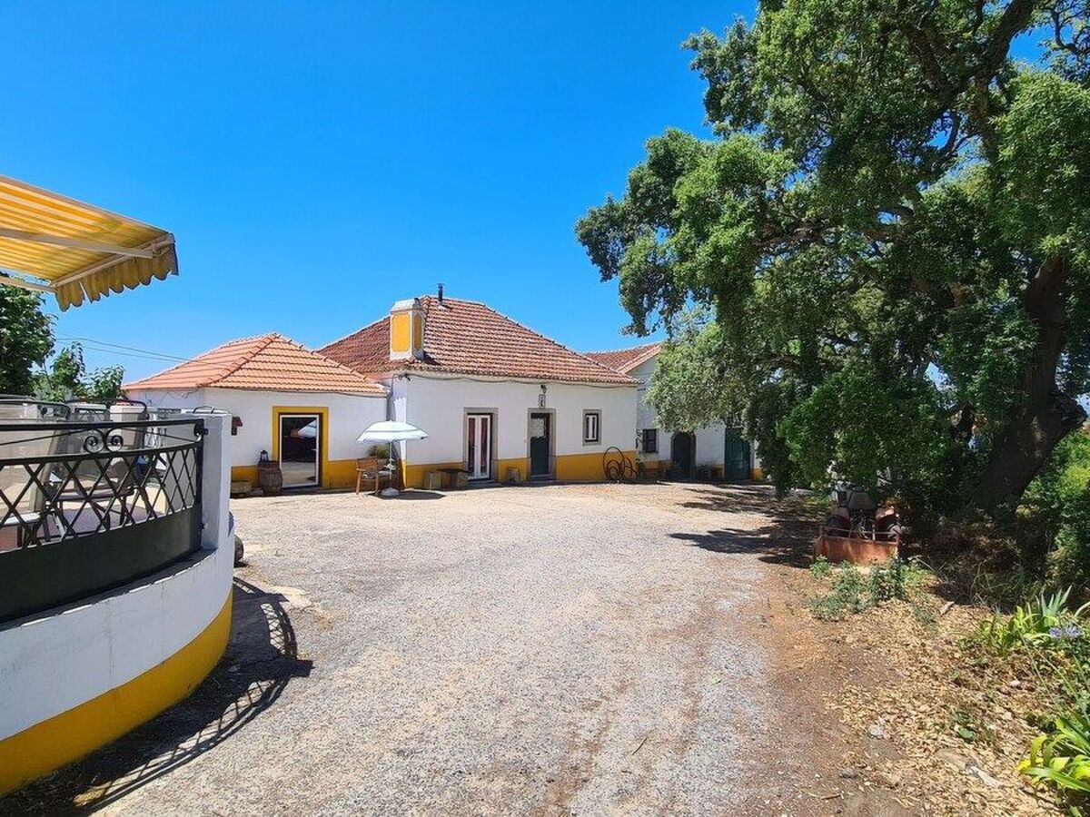 Maison de ferme dans les vignes à Ribafria, piscine - Photo 24