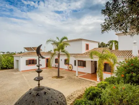 Villa Mouraria, 16 personnes avec piscine et court de tennis : photo 5