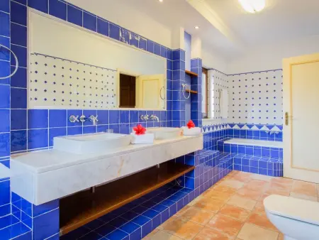 Villa Mouraria, 16 personnes avec piscine et court de tennis : photo 24