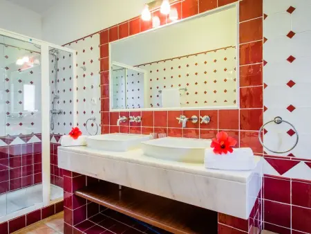 Villa Mouraria, 16 personnes avec piscine et court de tennis : photo 26