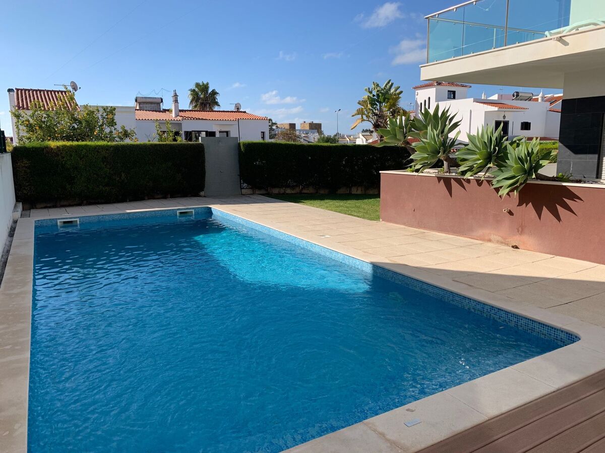 Appartement neuf à Albufeira, balcon sur piscine - Photo 1