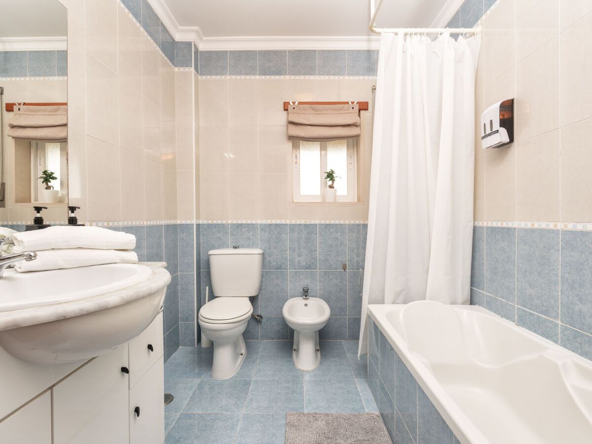 Appartement 5 pers., terrasse et 2 piscines à Albufeira - Photo 19