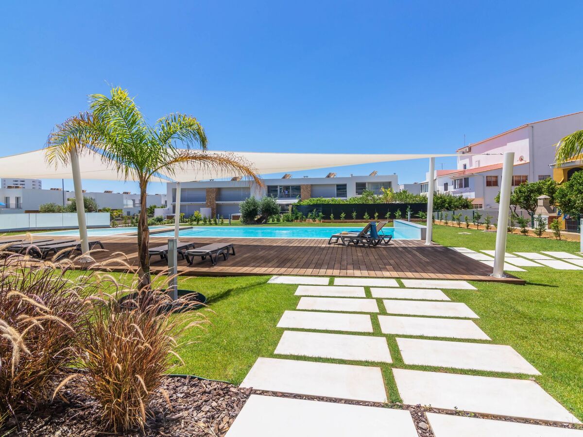 Appartement Garden Design à Albufeira – piscine et terrasse - Photo 11