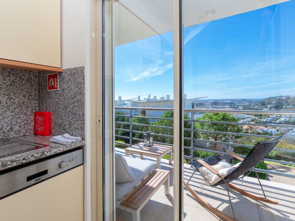 Appartement avec terrasse, 2 piscines, à 300 m du Strip – Albufeira - Photo 9