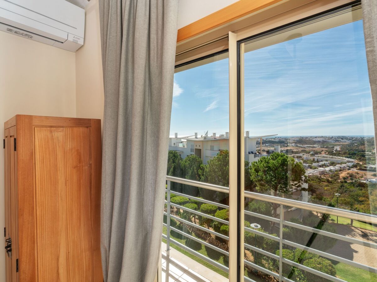 Appartement avec terrasse, 2 piscines, à 300 m du Strip – Albufeira - Photo 17