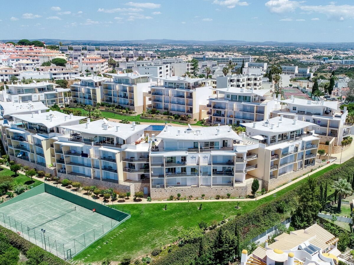 Appartement avec terrasse, 2 piscines, à 300 m du Strip – Albufeira - Photo 32