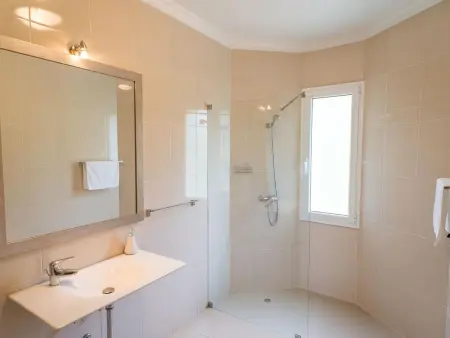 Maison Village Calheta : 5 chambres, piscine chauffée, vue mer : photo 6