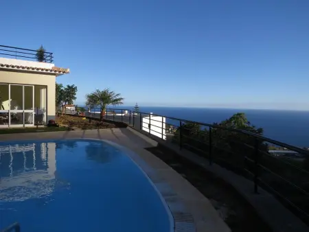 Maison Village Calheta : 5 chambres, piscine chauffée, vue mer : photo 10