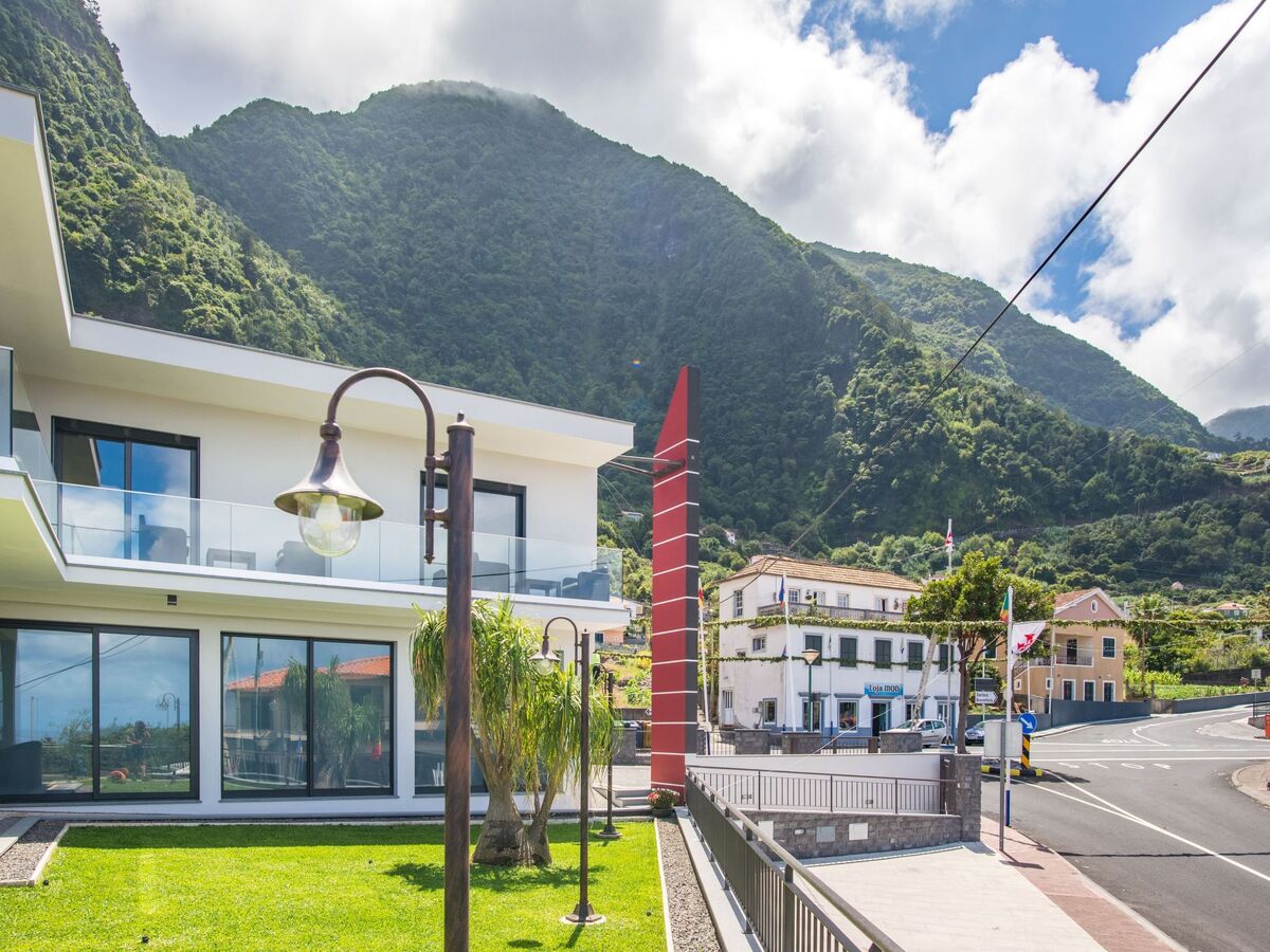 Haus Enxurros – Appartement vue montagne à Ponta Delgada - Photo 6
