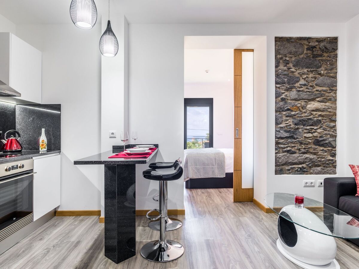Haus Enxurros – Appartement vue montagne à Ponta Delgada - Photo 9