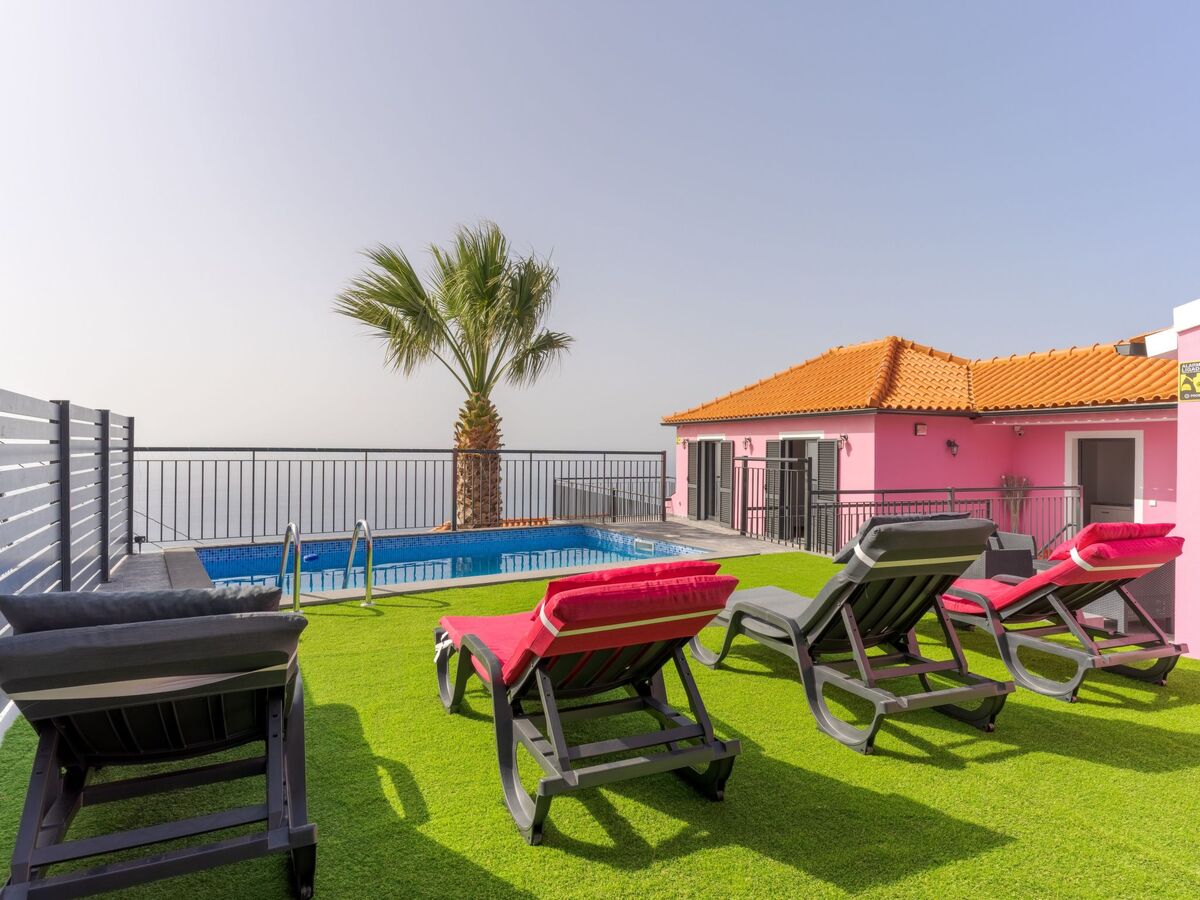 Villa Rosa – Maison 3 chambres avec piscine à Ribeira Brava - Photo 1
