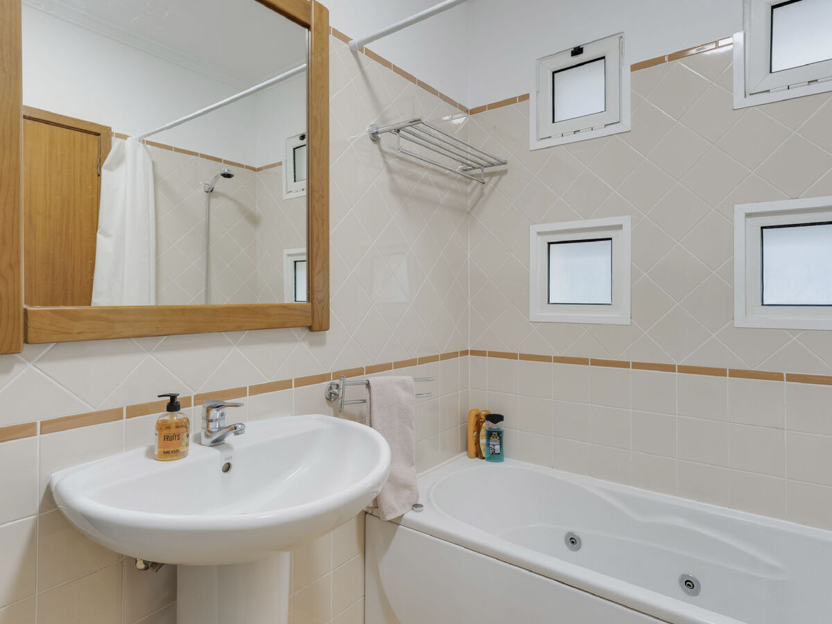 Appartement Câmara de Lobos, vue mer à 15 min de Funchal - Photo 9