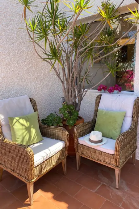 Ideales Familienhaus mit freiem Stadt- und Meerblick - Photo 3
